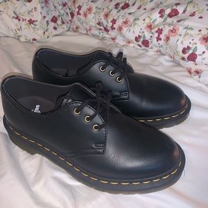 Dr.Marten Black Oxfords